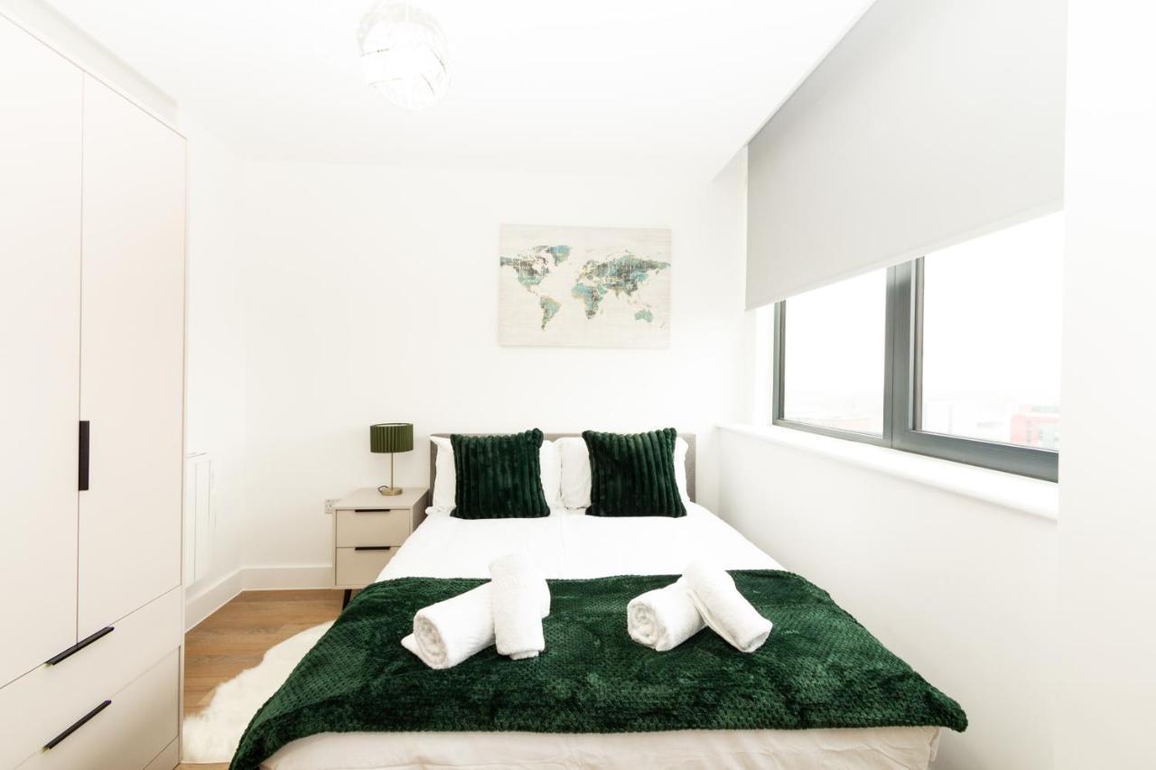 Stylish Studio Apt Overlooking Old Trafford แมนเชสเตอร์ ภายนอก รูปภาพ