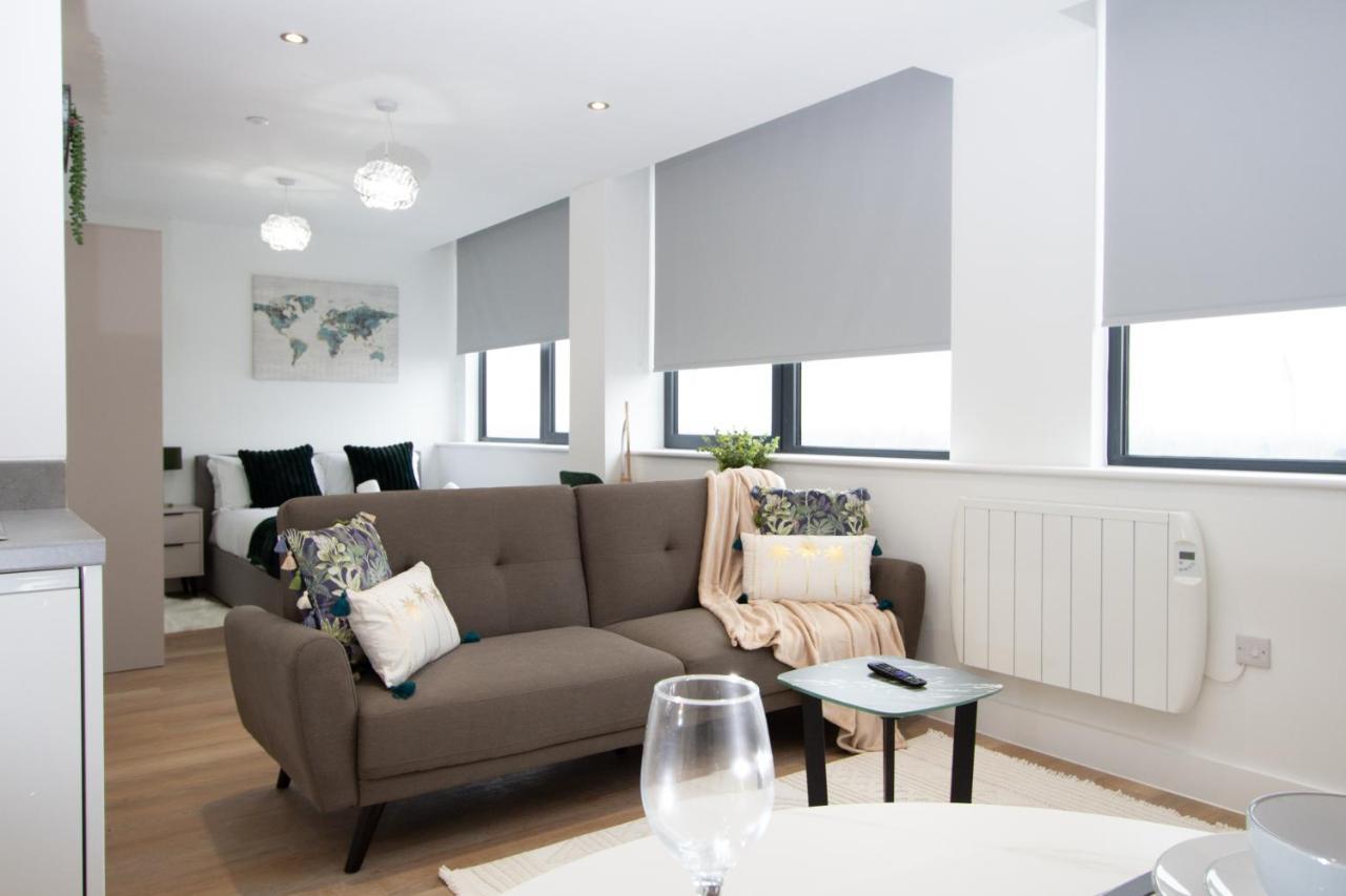 Stylish Studio Apt Overlooking Old Trafford แมนเชสเตอร์ ภายนอก รูปภาพ