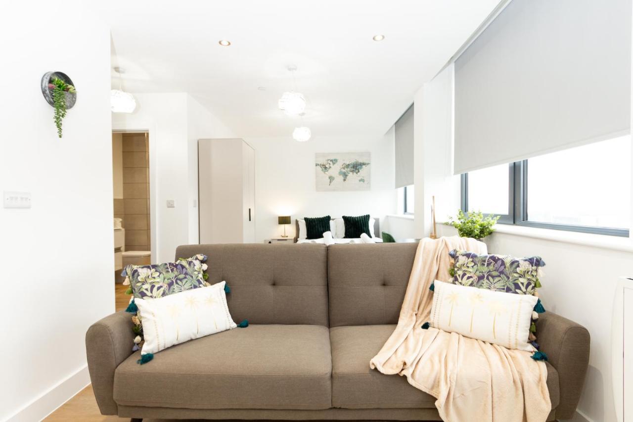 Stylish Studio Apt Overlooking Old Trafford แมนเชสเตอร์ ภายนอก รูปภาพ